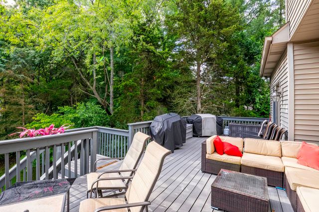 6221 Beaver Creek Court, Fort Wayne, IN 46814