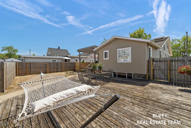 1602 Beach Street, Muskegon, MI 49441