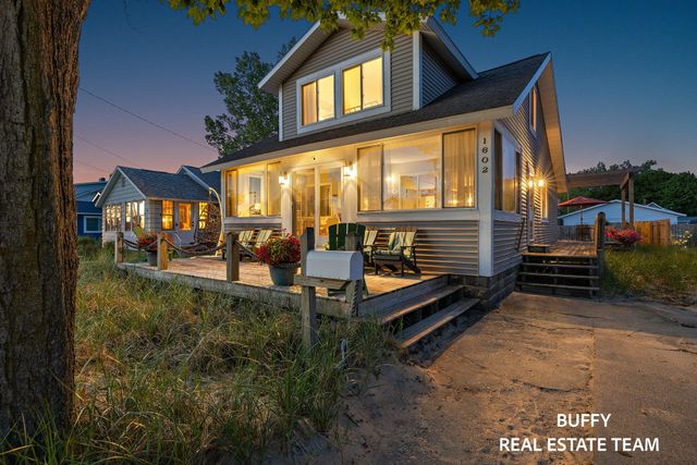 1602 Beach Street, Muskegon, MI 49441