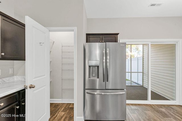 10 Jaydn Drive W, Jacksonville, NC 28546