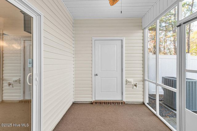 10 Jaydn Drive W, Jacksonville, NC 28546