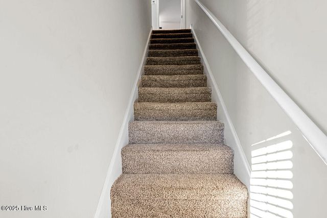 10 Jaydn Drive W, Jacksonville, NC 28546