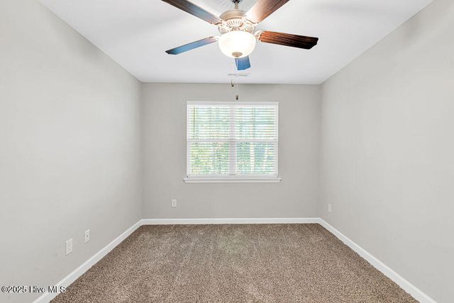 10 Jaydn Drive W, Jacksonville, NC 28546