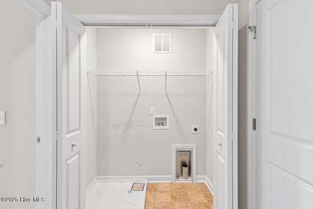 10 Jaydn Drive W, Jacksonville, NC 28546