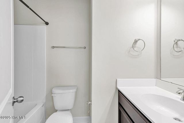 10 Jaydn Drive W, Jacksonville, NC 28546