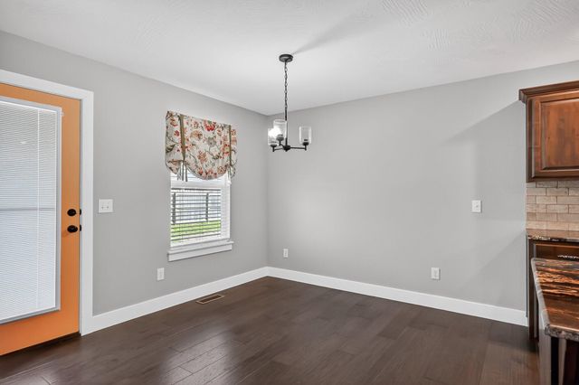 4881 W Washita Street, Springfield, MO 65802