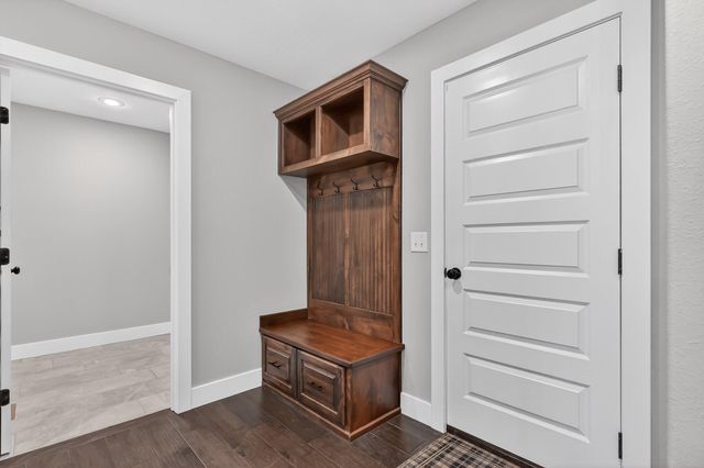 4881 W Washita Street, Springfield, MO 65802