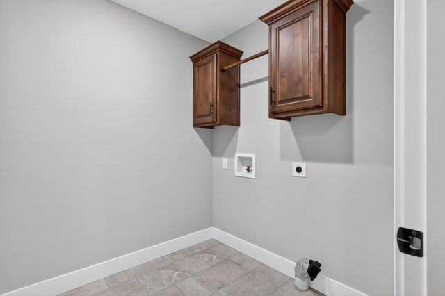 4881 W Washita Street, Springfield, MO 65802