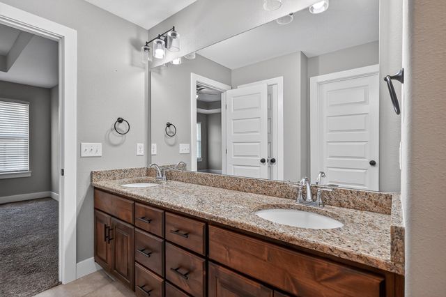 4881 W Washita Street, Springfield, MO 65802