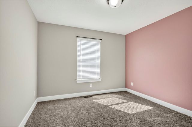 4881 W Washita Street, Springfield, MO 65802