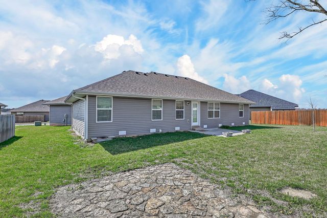 4881 W Washita Street, Springfield, MO 65802