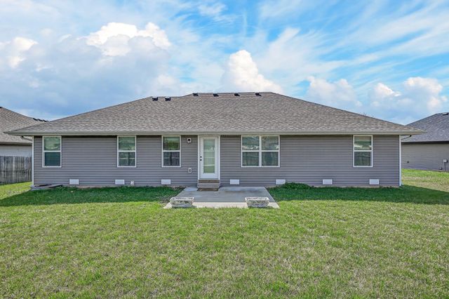 4881 W Washita Street, Springfield, MO 65802