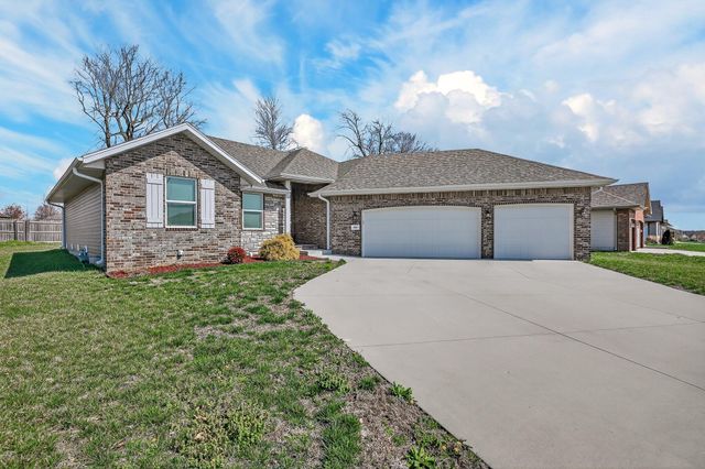 4881 W Washita Street, Springfield, MO 65802