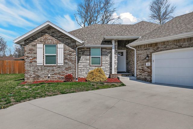 4881 W Washita Street, Springfield, MO 65802
