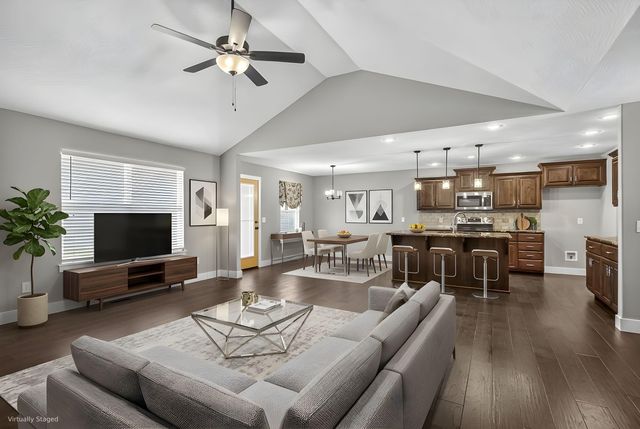 4881 W Washita Street, Springfield, MO 65802