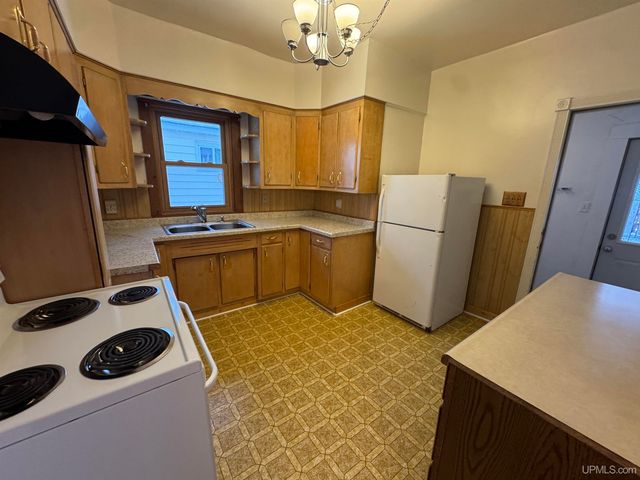 1857 Ledge Street, Niagara C-wi, WI 54151