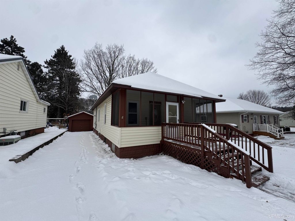 1857 Ledge Street, Niagara C-wi, WI 54151