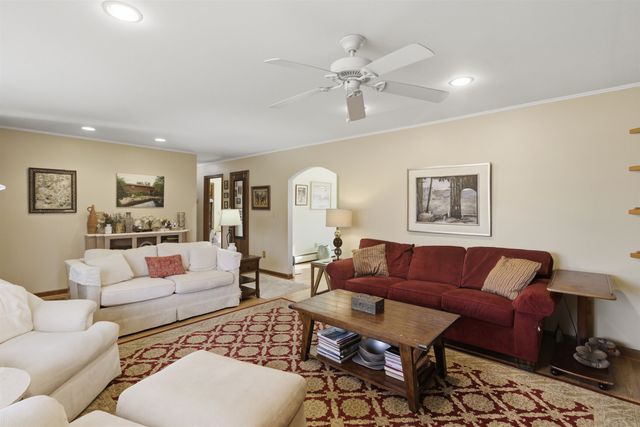 695 Dermody Road, Bennington, VT 05201