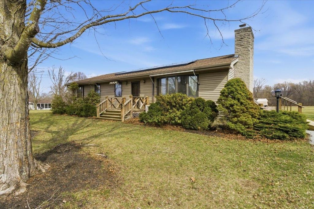 695 Dermody Road, Bennington, VT 05201