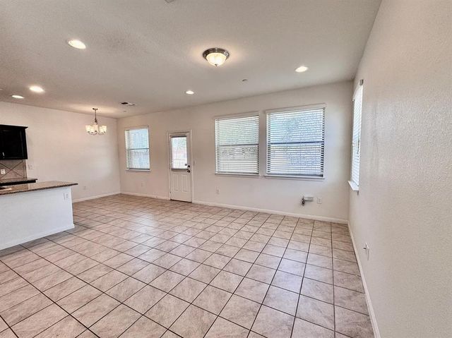 1001 ZODIAC LN 50, Round Rock, TX 78665