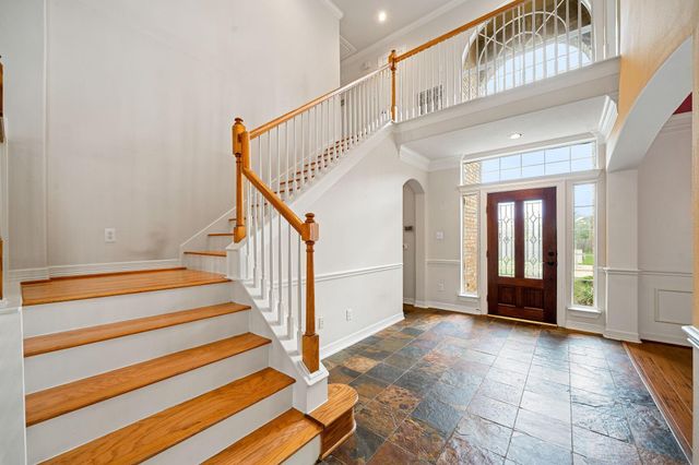 108 Marina Oaks Drive, Kemah, TX 77565