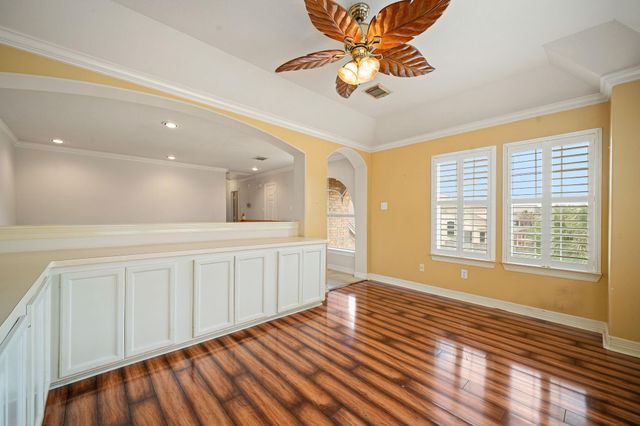 108 Marina Oaks Drive, Kemah, TX 77565