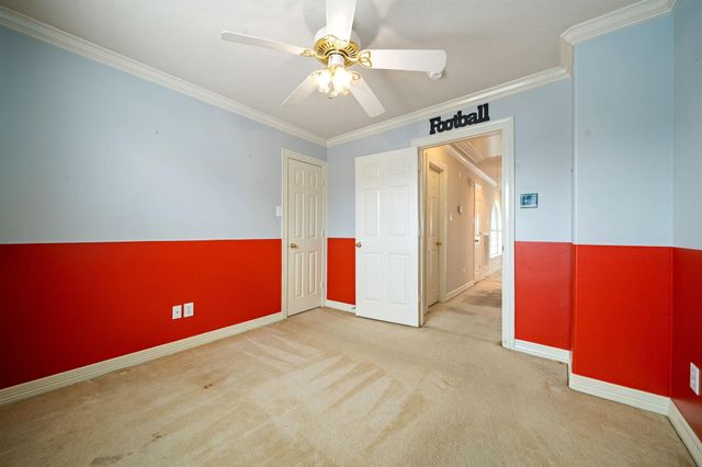 108 Marina Oaks Drive, Kemah, TX 77565