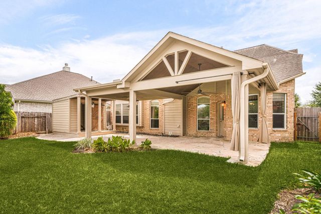 108 Marina Oaks Drive, Kemah, TX 77565