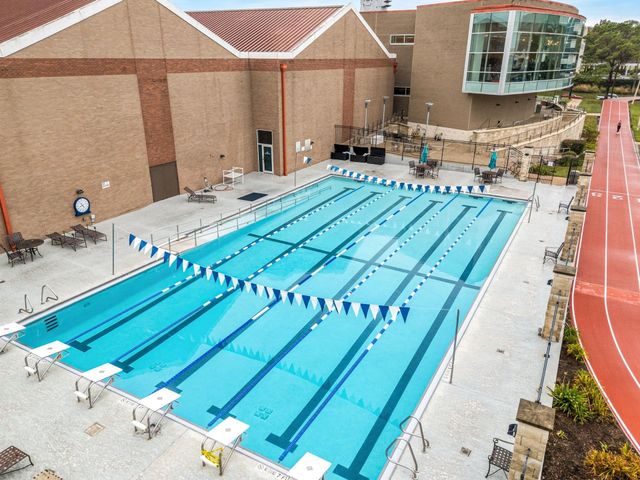 108 Marina Oaks Drive, Kemah, TX 77565