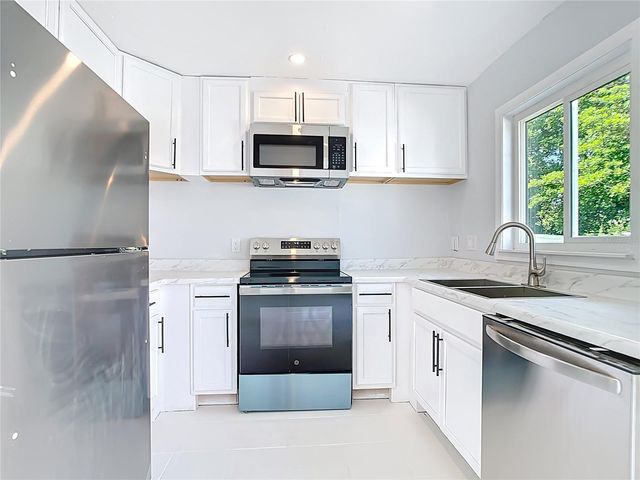 3095 PINETREE STREET, Port Charlotte, FL 33952