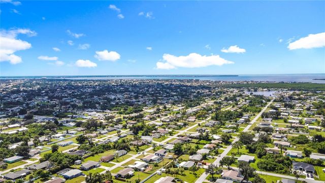 3095 PINETREE STREET, Port Charlotte, FL 33952