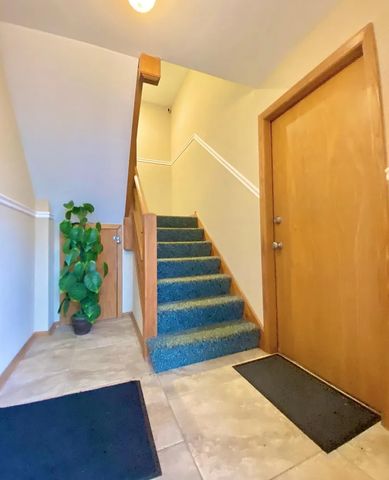 8629 W Summerdale Avenue 2, Chicago, IL 60656