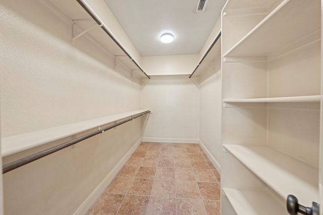 100 E St Andrews Loop, Kerrville, TX 78028