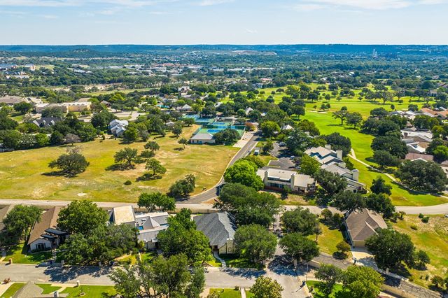 100 E St Andrews Loop, Kerrville, TX 78028