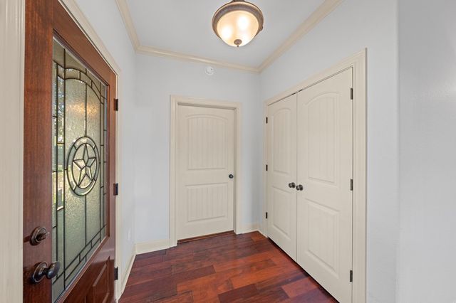 100 E St Andrews Loop, Kerrville, TX 78028