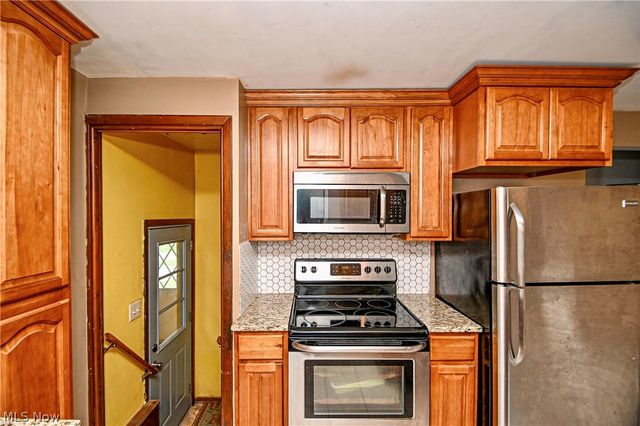420 Stuart Street NW, Massillon, OH 44646