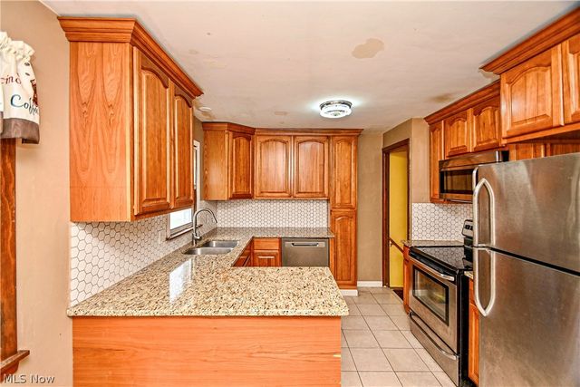 420 Stuart Street NW, Massillon, OH 44646