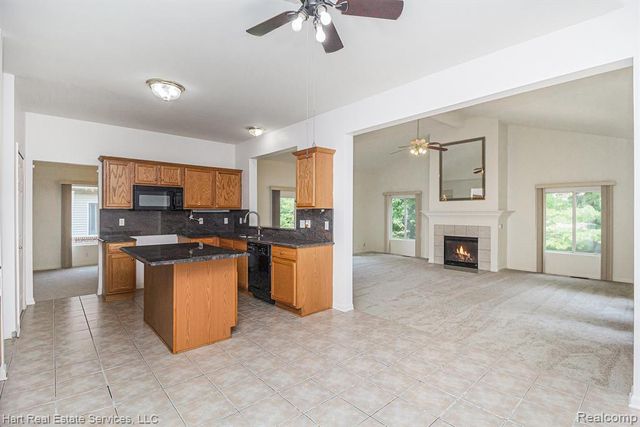 2106 Cattail Circle, Rochester Hills, MI 48309