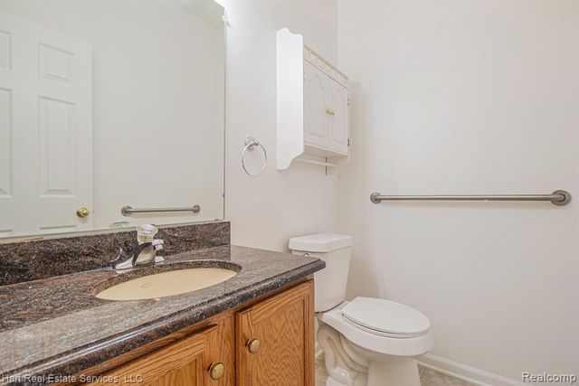 2106 Cattail Circle, Rochester Hills, MI 48309