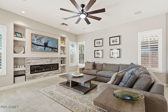 6738 S RACHAEL Way, Gilbert, AZ 85298