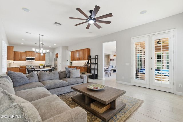 6738 S RACHAEL Way, Gilbert, AZ 85298