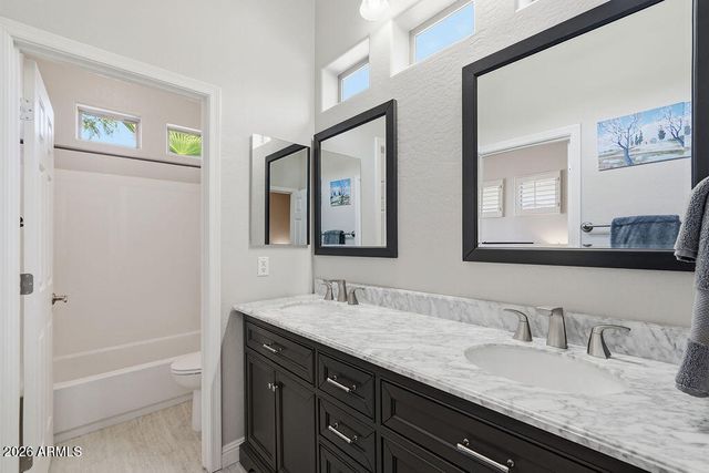 6738 S RACHAEL Way, Gilbert, AZ 85298