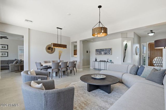 6738 S RACHAEL Way, Gilbert, AZ 85298