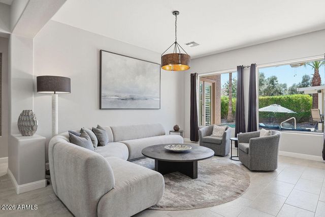 6738 S RACHAEL Way, Gilbert, AZ 85298