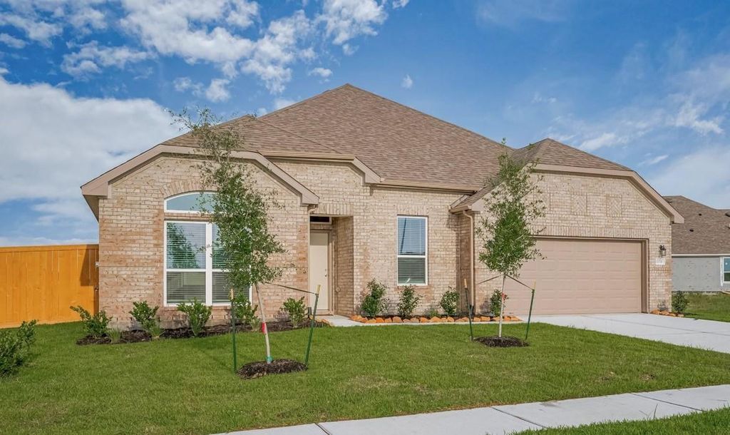 1070 Comal Trail, Dayton, TX 77535