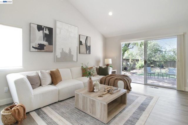 3388 Royal Meadow Ln, San Jose, CA 95135