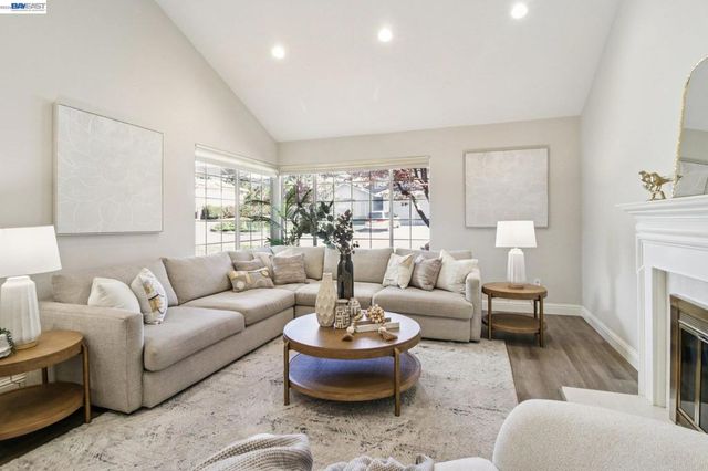 3388 Royal Meadow Ln, San Jose, CA 95135