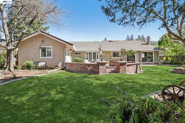 3388 Royal Meadow Ln, San Jose, CA 95135