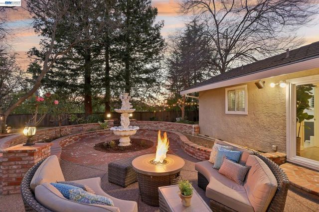 3388 Royal Meadow Ln, San Jose, CA 95135