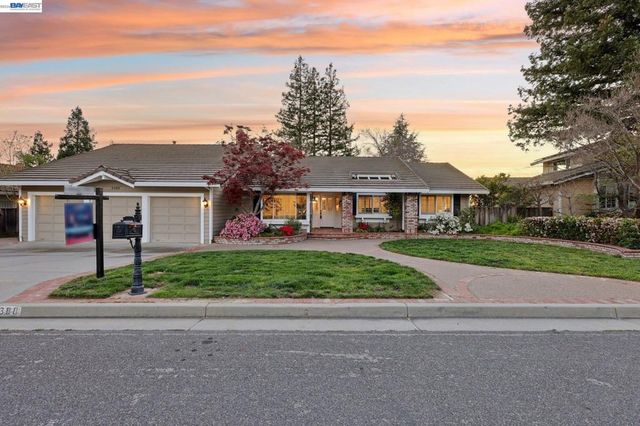 3388 Royal Meadow Ln, San Jose, CA 95135